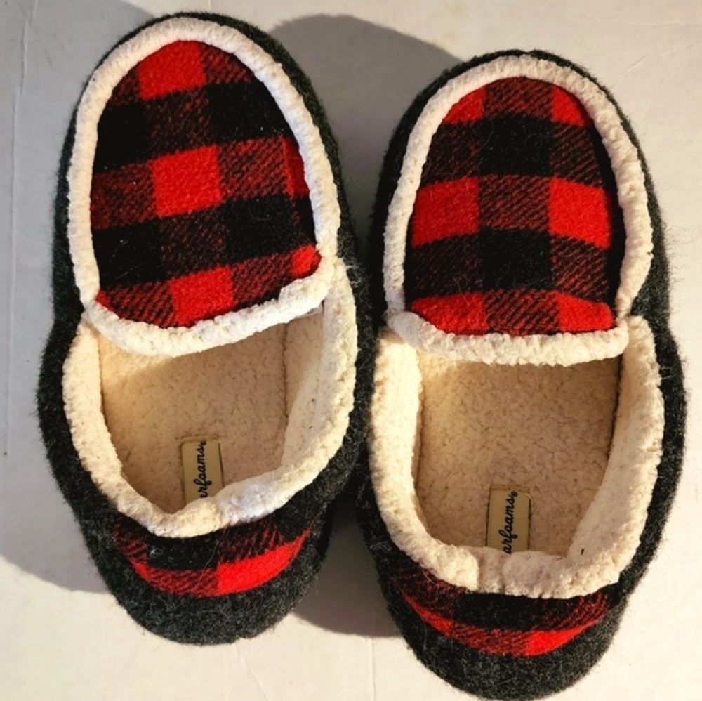 Dearfoams Kids Plaid Moccasin Slippers Youth 2–3